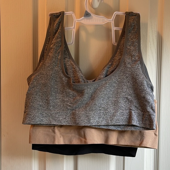 NWT SET OF THREE FITWELL WIRELESS COMFORT BRAS 2X - Picture 7 of 8